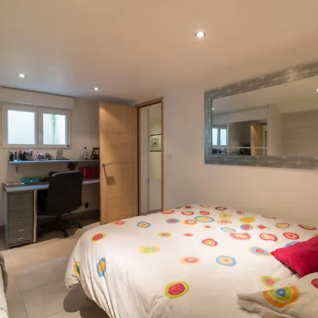Holiday home Le Cocon - Chaleureuse Maison Familiale La Garenne-Colombes
